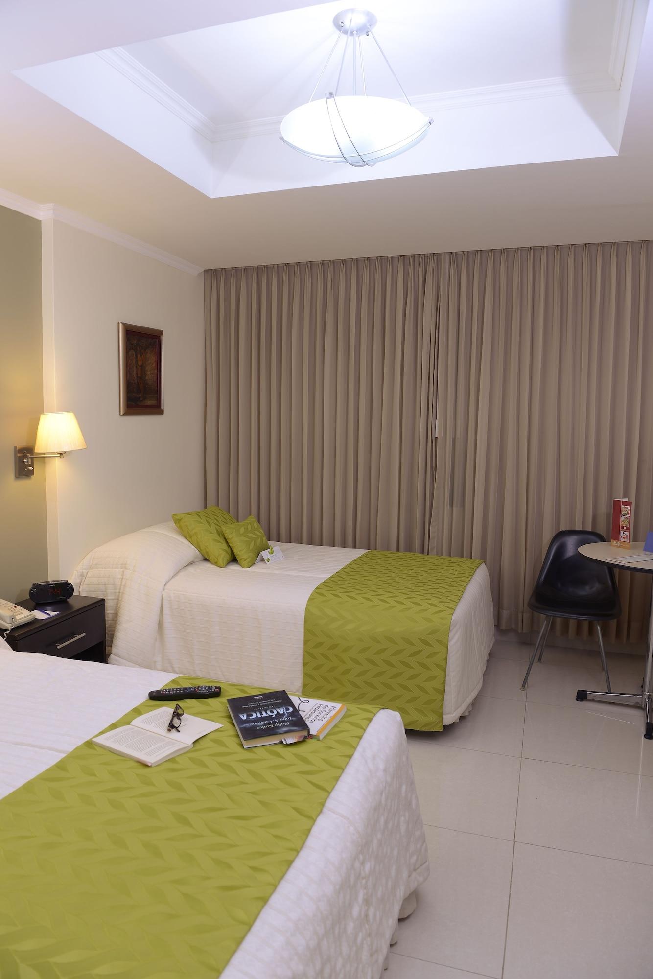 Hotel Ramada Guayaquil Exterior foto
